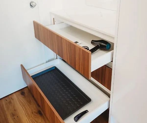 Appartamento Romantic Jump Overlooking River, Free Parking Lubiana