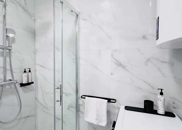 Romantic Jump Overlooking River, Free Parking Appartamento Lubiana