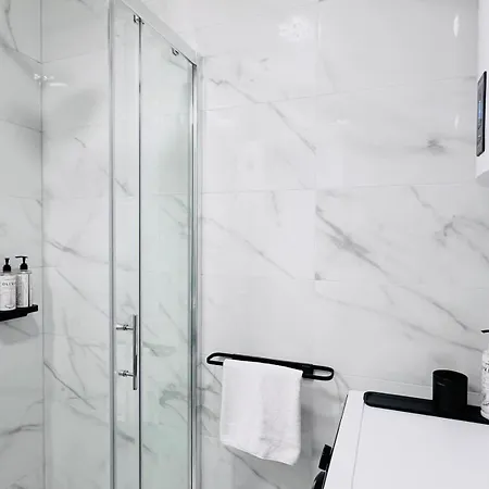 Romantic Jump Overlooking River, Free Parking Apartment Ljubljana