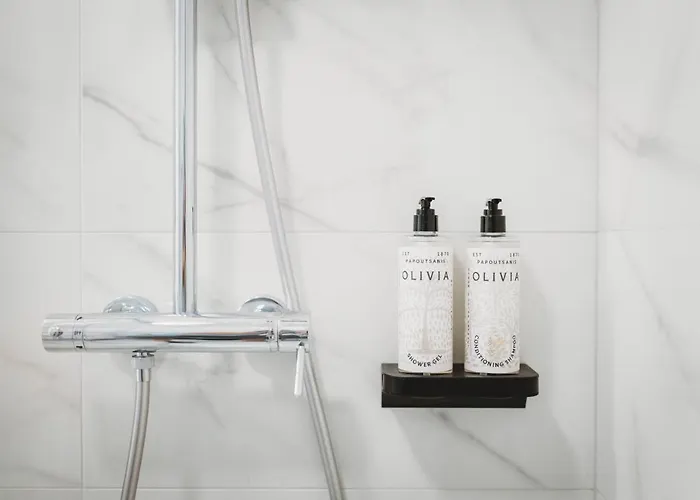 公寓 Romantic Jump Overlooking River, Free Parking 卢布尔雅那