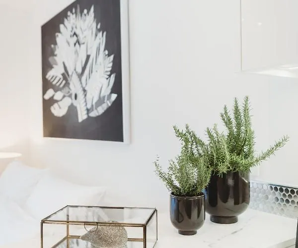 Romantic Jump Overlooking River, Free Parking * 卢布尔雅那