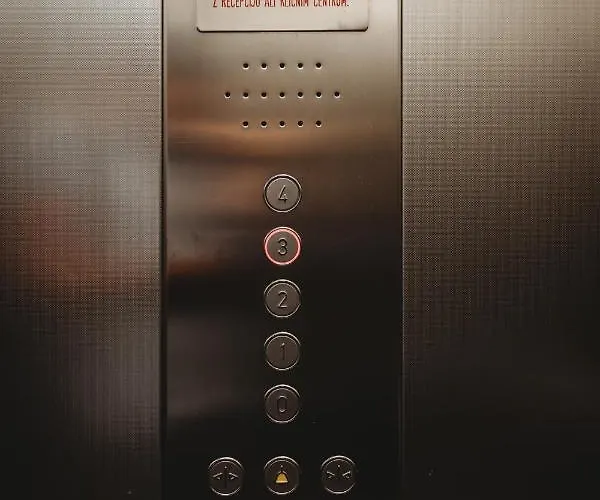 公寓 Romantic Jump Overlooking River, Free Parking